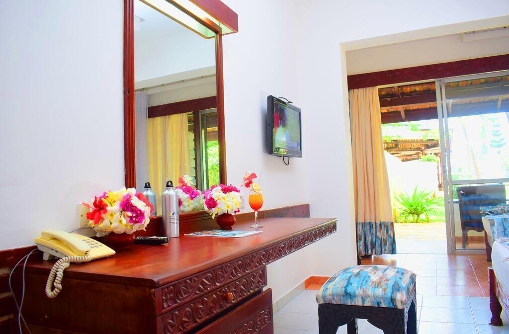 Територія The Reef Hotel 3*