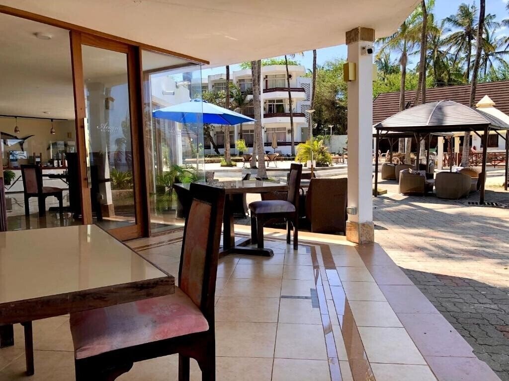 Вид Kenya Bay Beach 3*