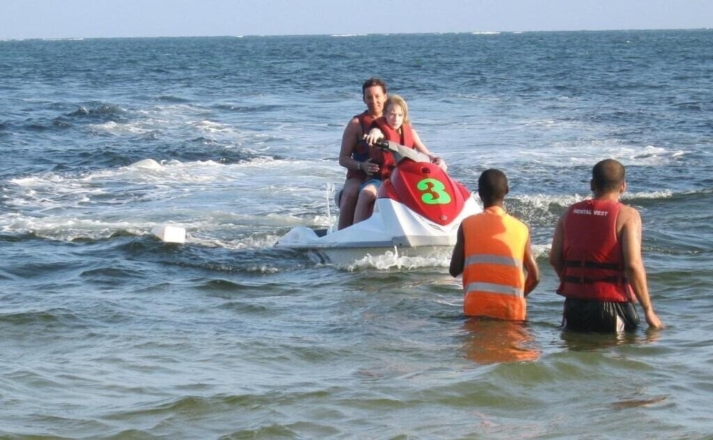 Апартаменти Kenya Bay Beach 3*