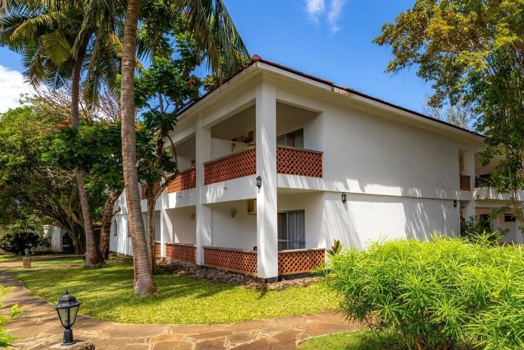 Картинка Diani Sea Resort 4*