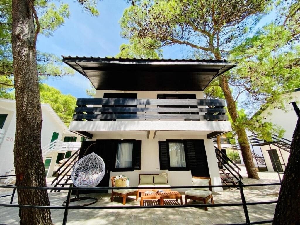 Территория Hotel Urania 2*