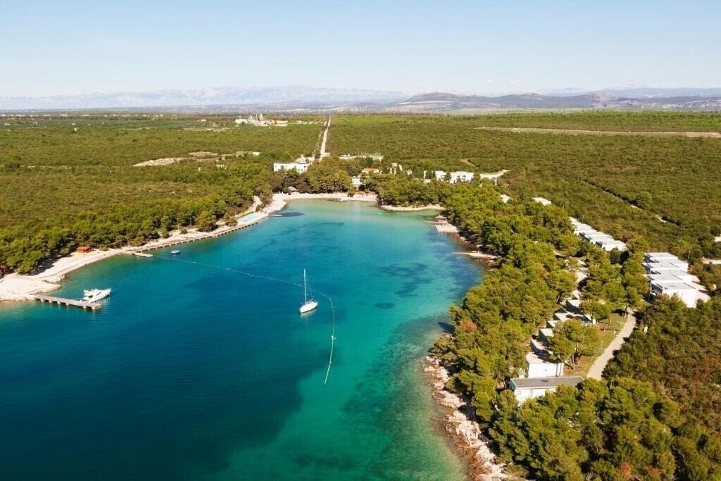 Вид Kana Hotel (Crvena Luka Hotel & Resort) 4*