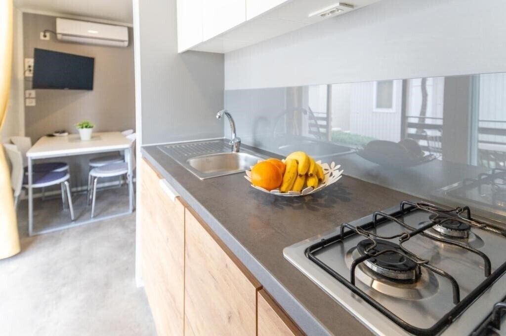 Вид Holiday Homes Camp Park Soline 3*