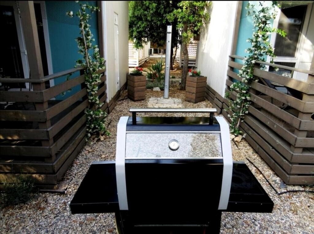 Территория Holiday Homes Camp Park Soline 3*