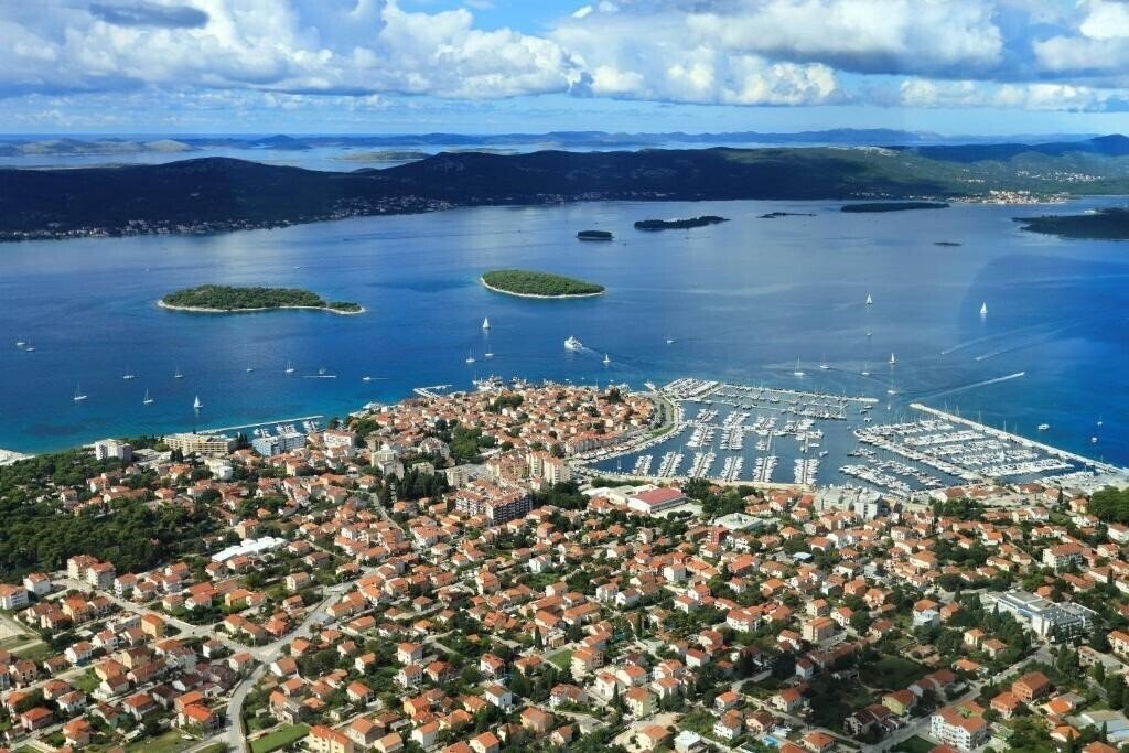 Территория Adriatic Biograd 3*