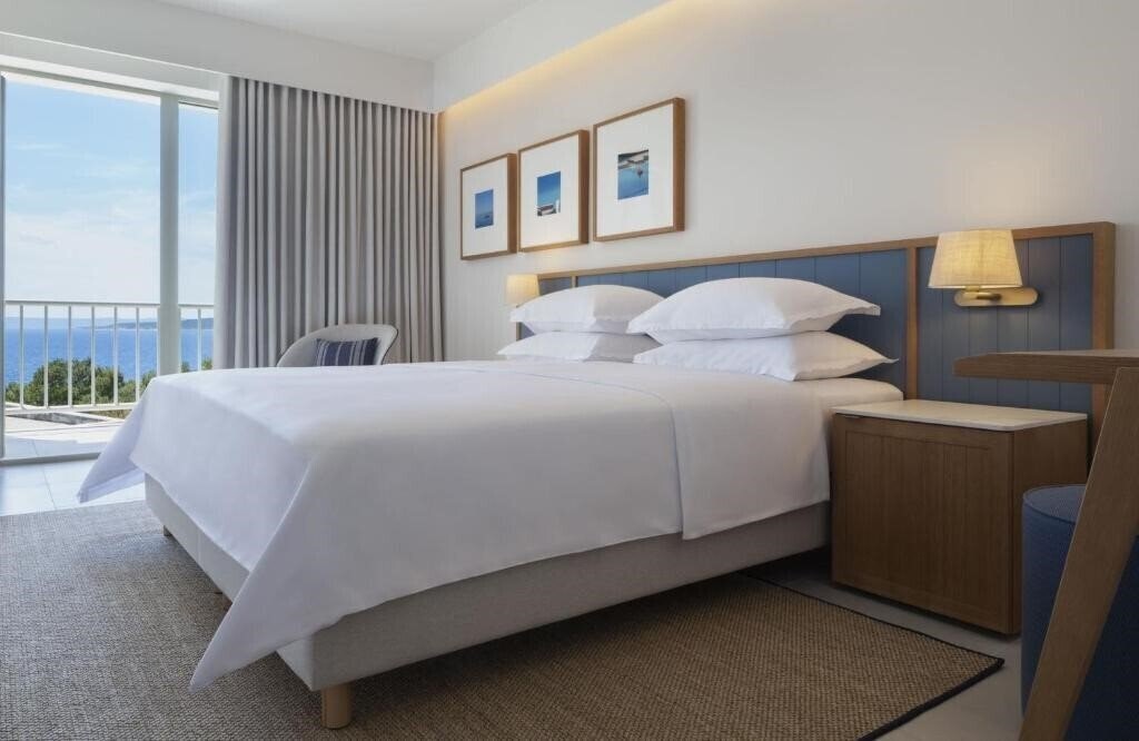 Панорама Bluesun Hotel Marina 4*