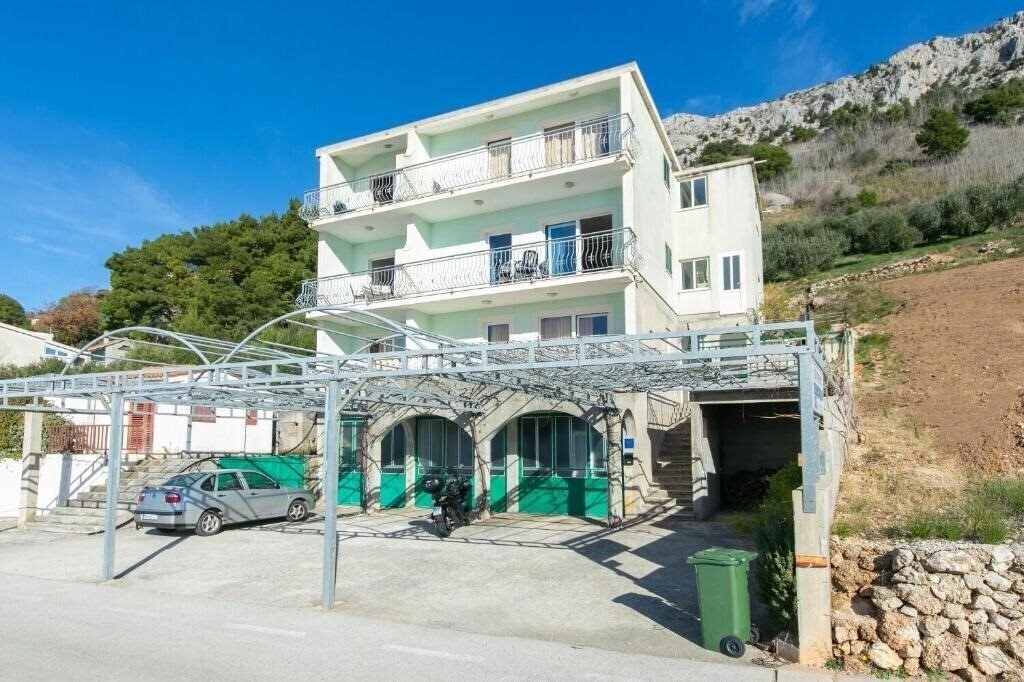 Отель App Marko 3*