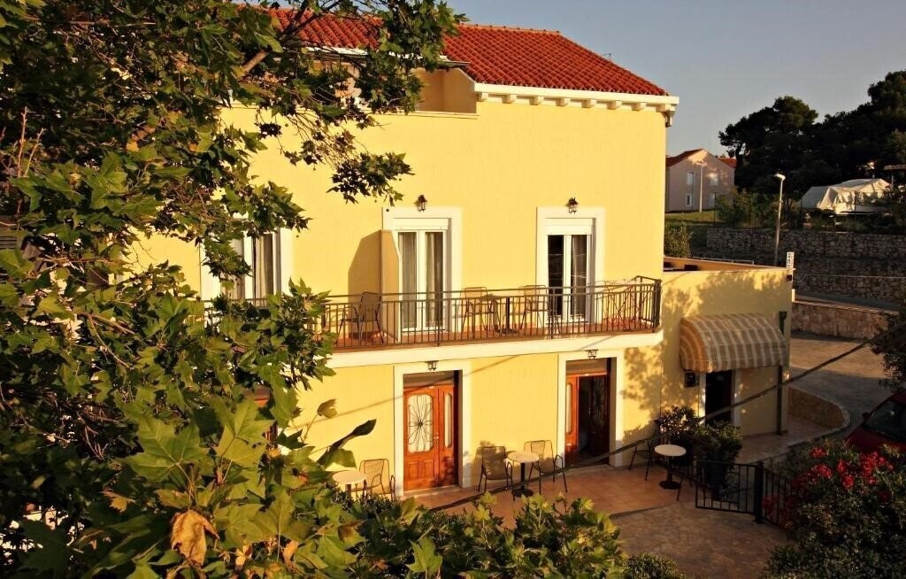 Фотографія Bacan Serviced Apartments 3*