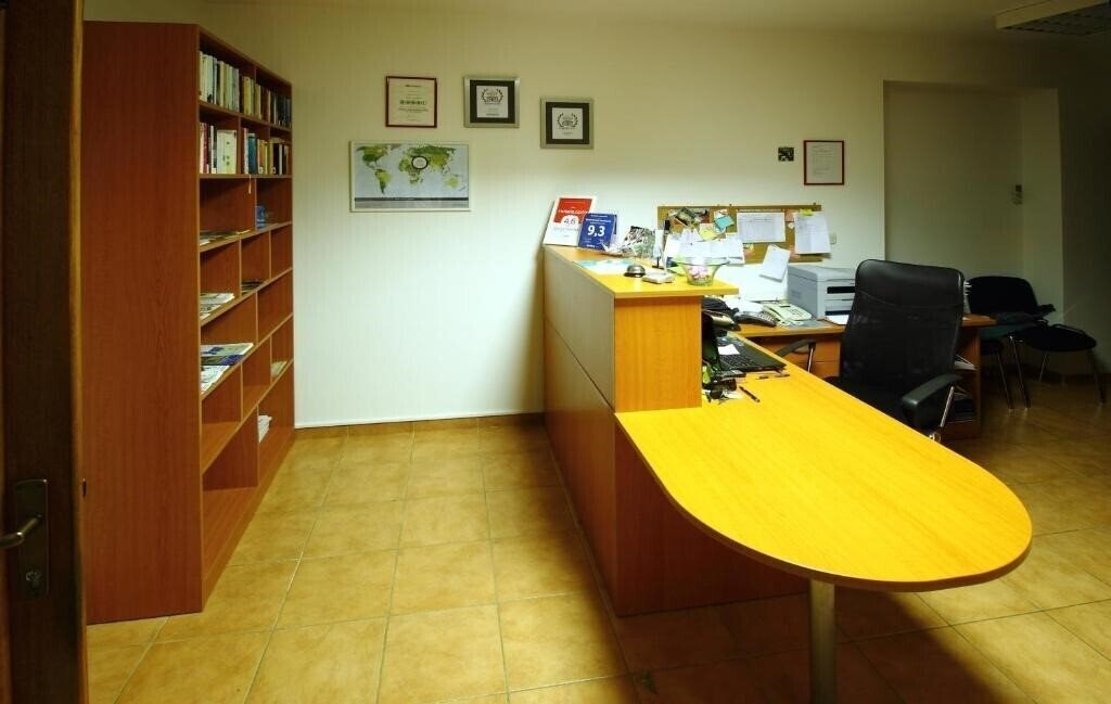Апартаменти Bacan Serviced Apartments 3*