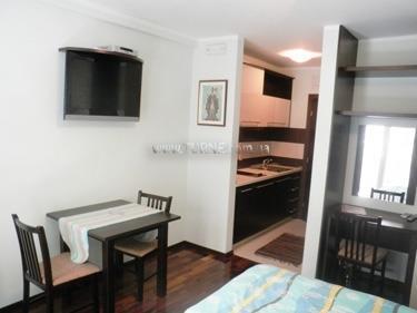 Готель Apartament Ivo 3*