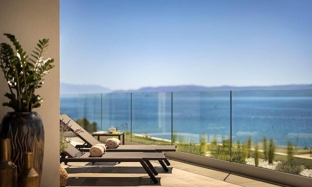 Территория Aminess Younique Narrivi Hotel 5*