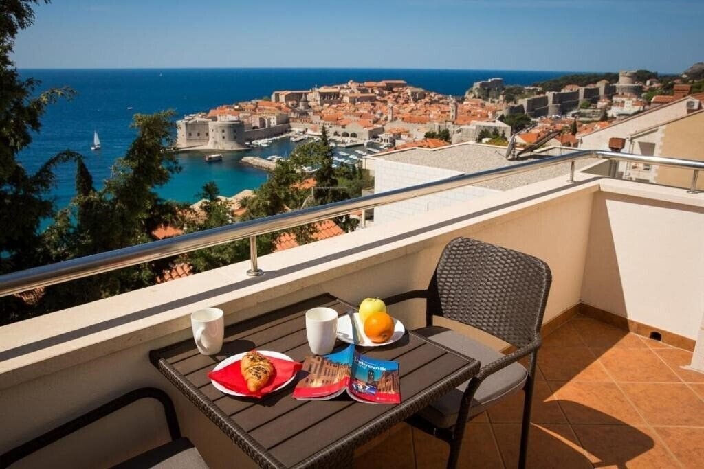 Отель Penthouse Fantasia 4*