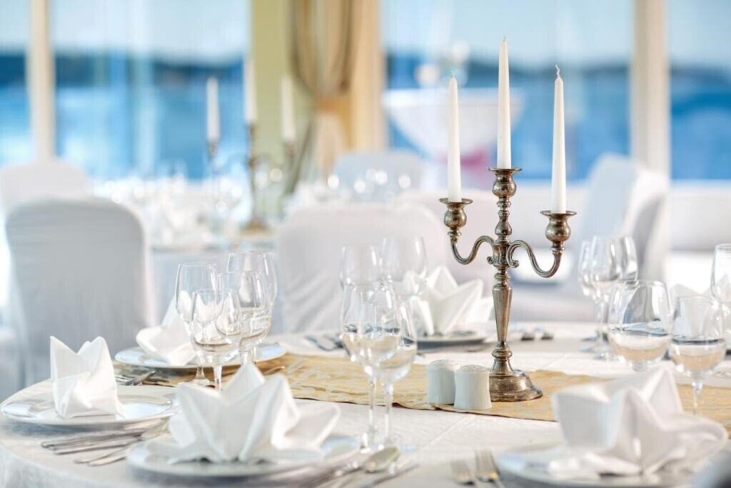 Апартаменты Ariston Hotel 5*