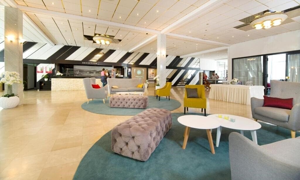 Апартаменты Hotel Hvar Jelsa 3*