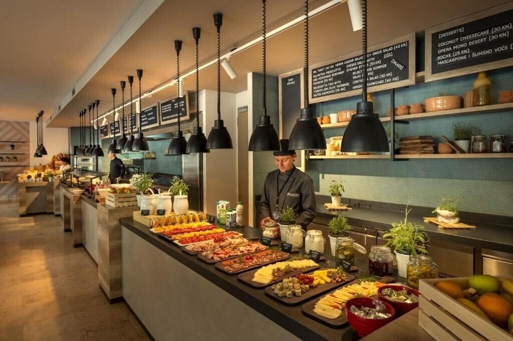 Панорама Hvar Places Hotel By Valamar 3*