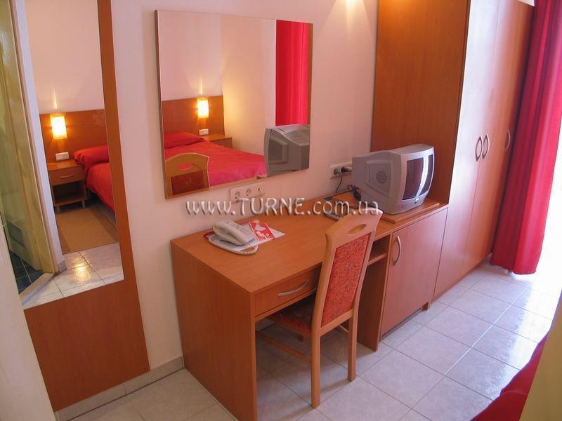 Готель Bellevue Hotel I Apartmani 3*