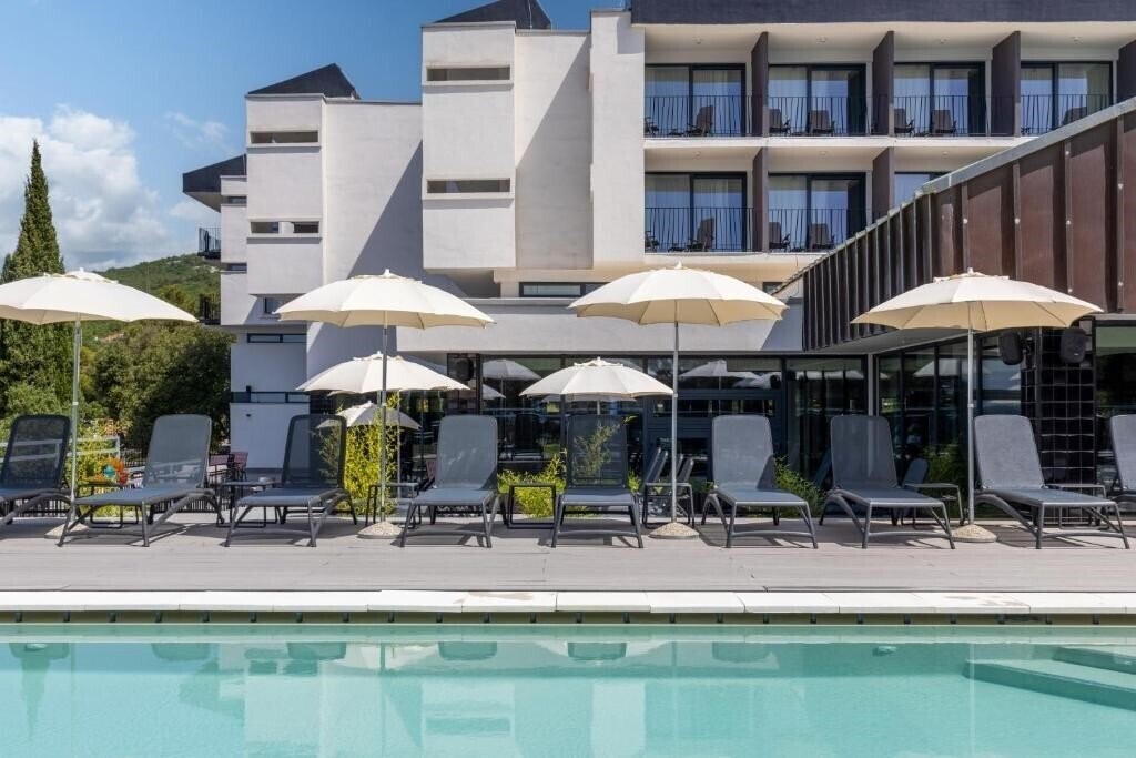 Готель Hotel & Pavilions Ad Turres 3*