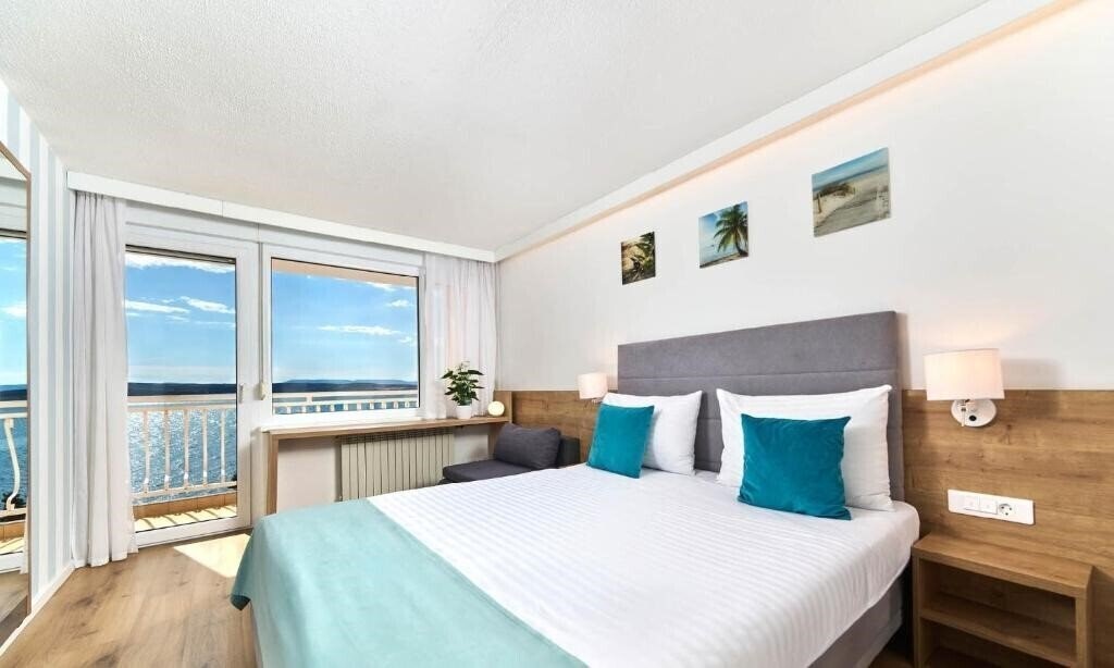 Картинка Mediteran (Crikvenica) отель без категории