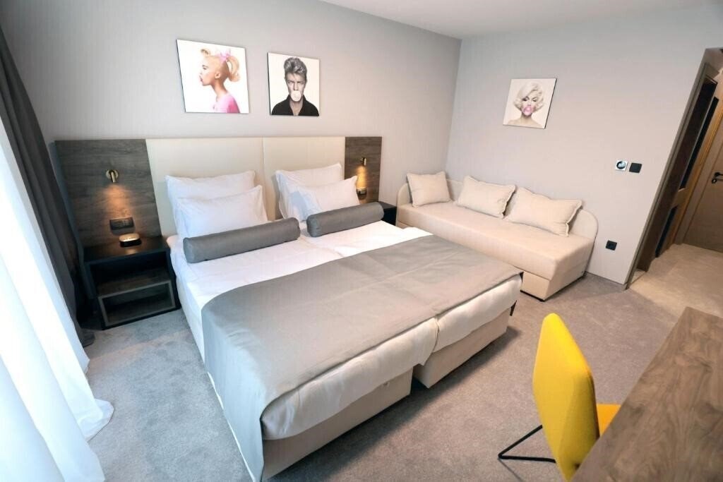 Панорама Milenij Hotel 4*