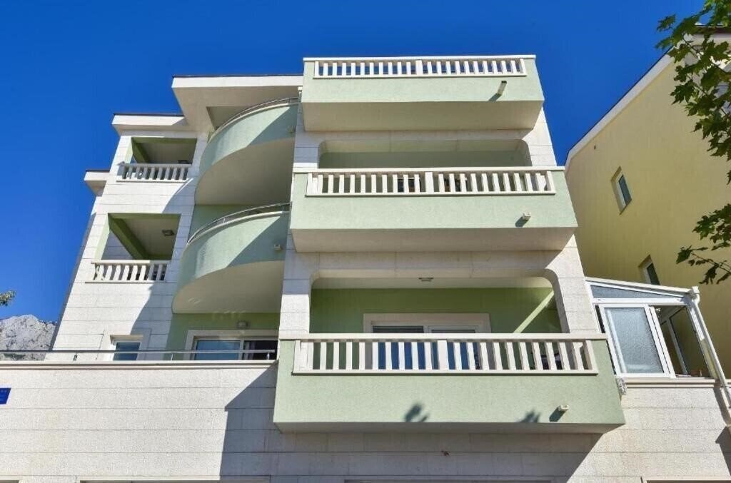 Отель App & Room Roso 3*