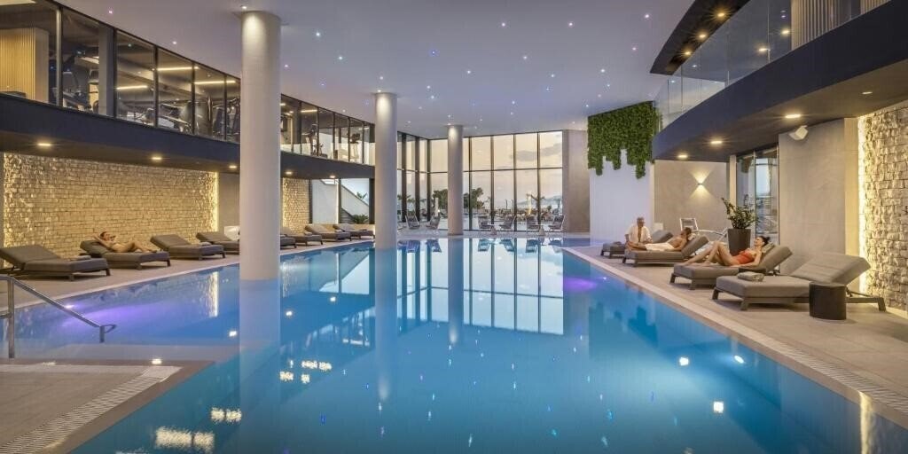 Апартаменти Aminess Laurel Khalani Hotel (ex. Aminess Khalani Beach) 5*