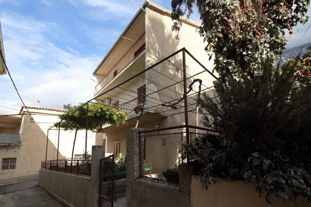 Готель Apartments Goran 3*