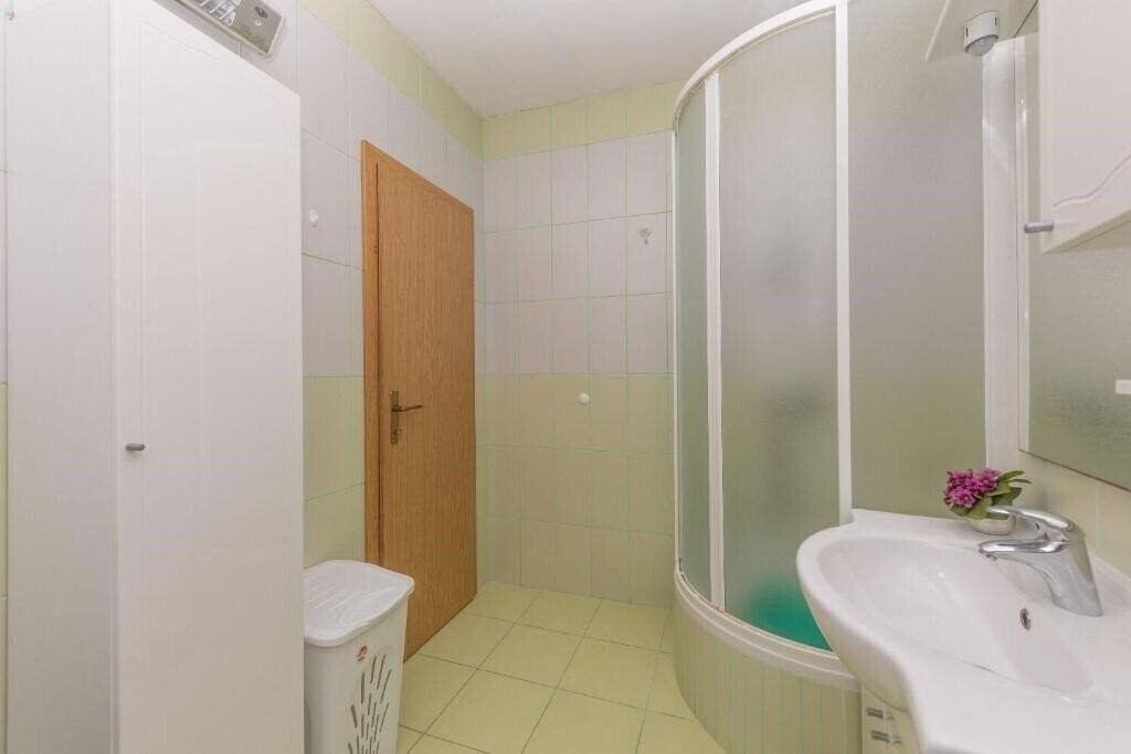 Апартаменти Apartments Goran 3*