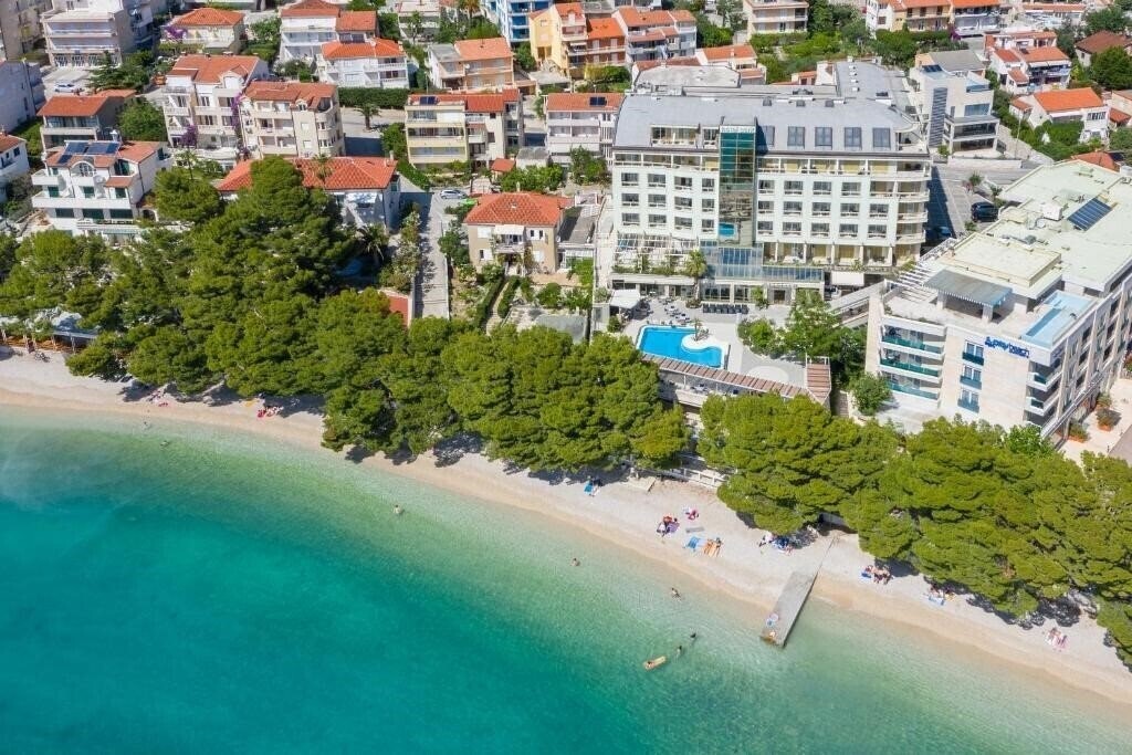 Отель Park Makarska 4*