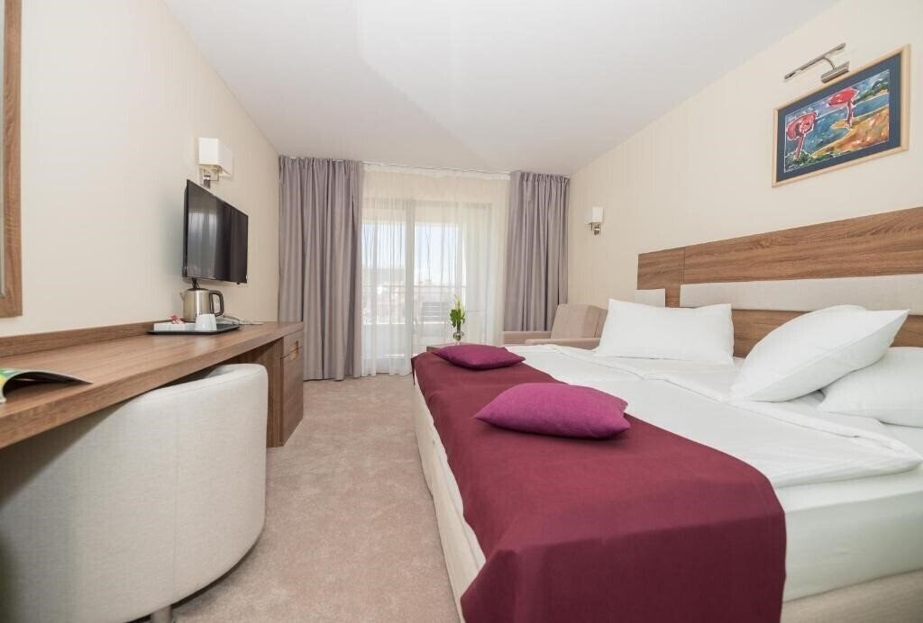 Вид Park Makarska 4*