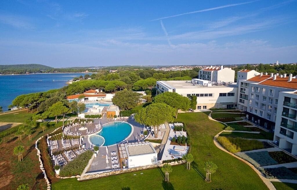 Вид Park Plaza Belvedere 4*