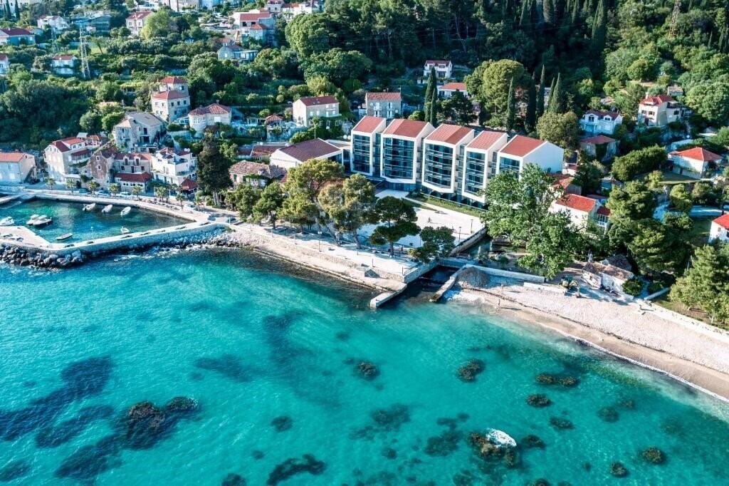 Отель Hotel Mlini 4*