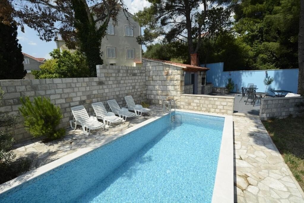 Изображение Villa Avantgarde 4*