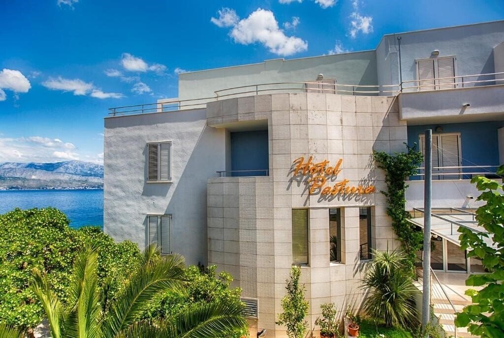 Панорама Pastura 4*