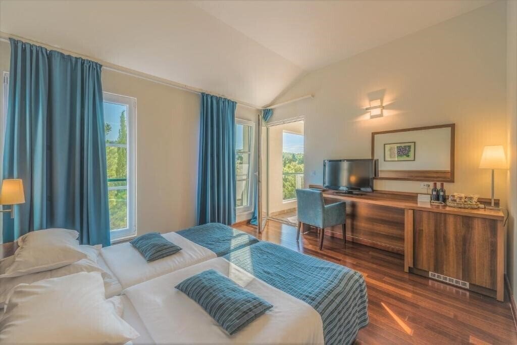 Апартаменти Labranda Velaris Resort (ex. Velaris - Amor & Vela Luka) 4*