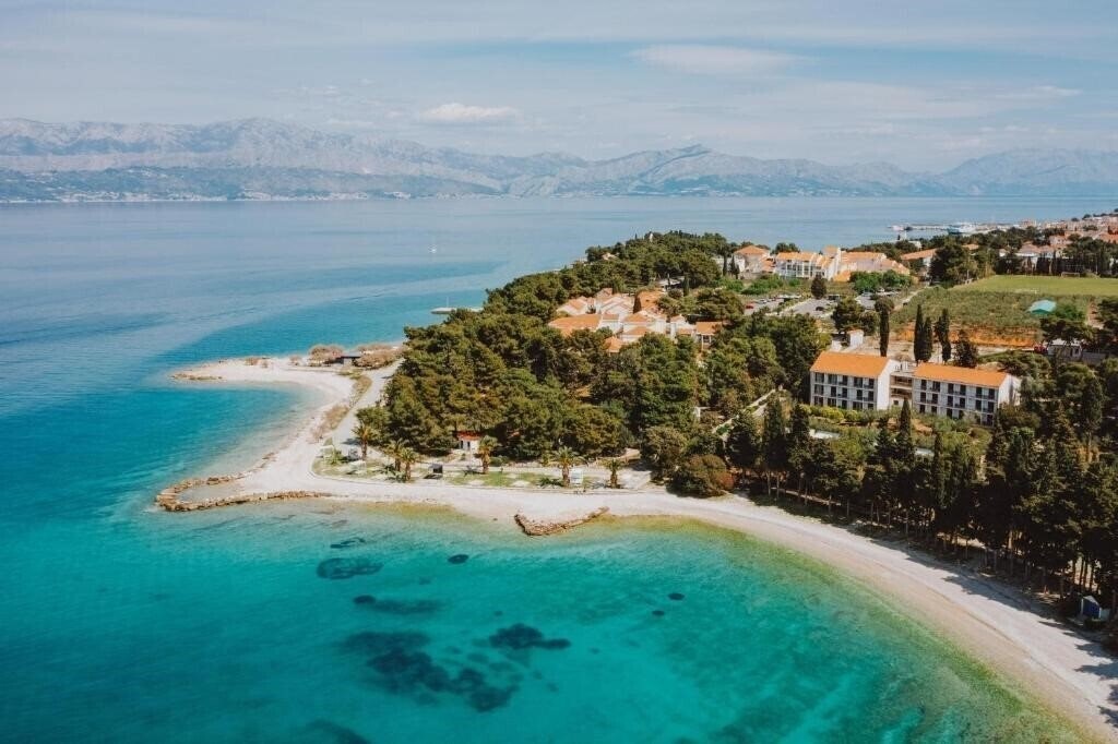 Готель Aminess Velaris Resort 4*