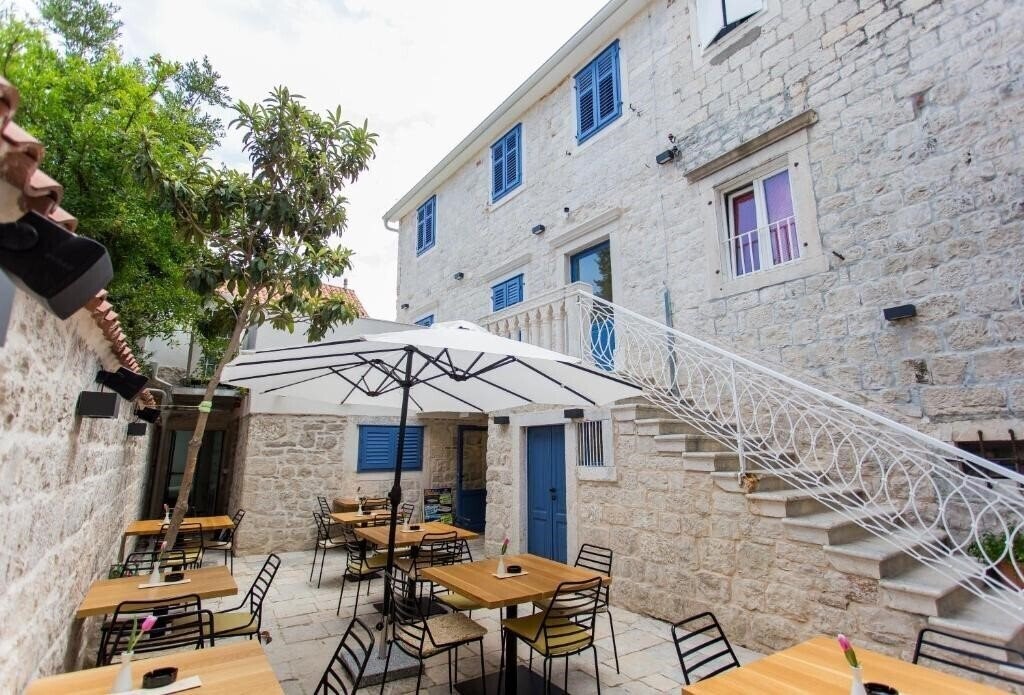 Готель Bifora Heritage Hotel 4*