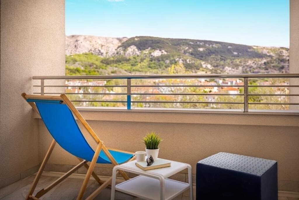 Апартаменти Sunny Baska Hotel by Valamar (ex. Corinthia Baska Hotel) 3*