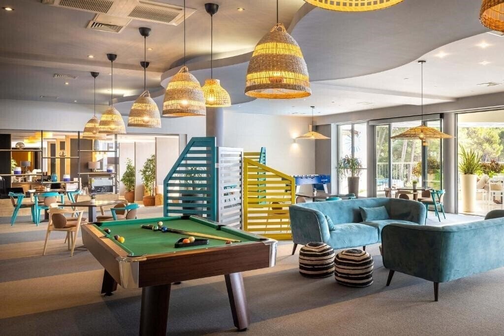 Вид Sunny Krk by Valamar (ex. Krk Sunny Hotel, Valamar Koralj Romantic Hotel) 3*