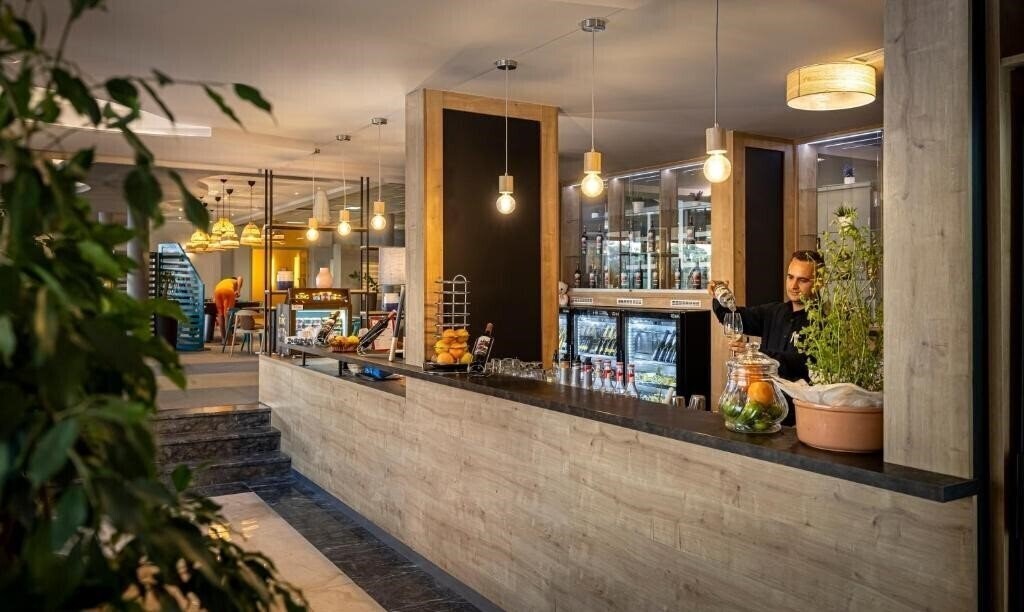 Апартаменти Sunny Krk by Valamar (ex. Krk Sunny Hotel, Valamar Koralj Romantic Hotel) 3*