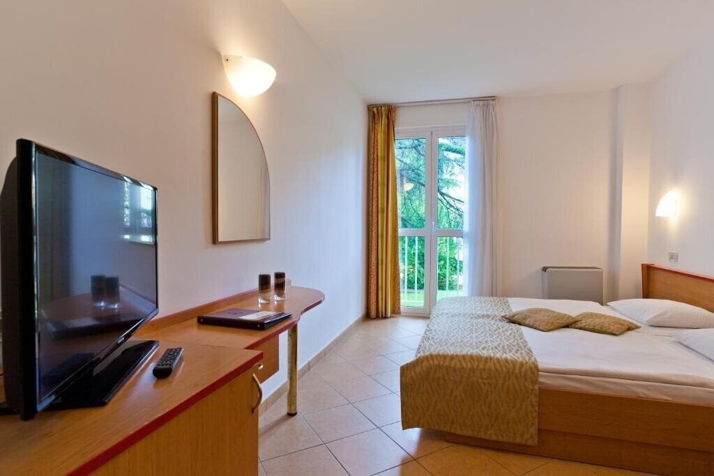 Вид Hotel Resort Drazica - Villa Lovorka 3*