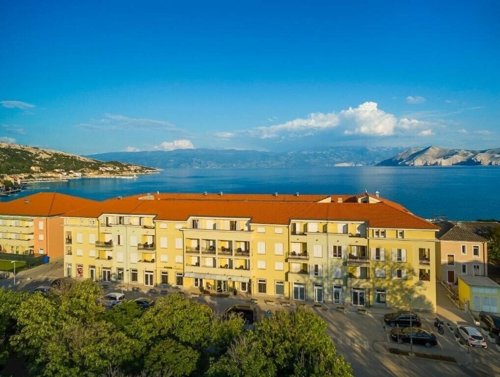 Отель Valamar Atrium Residence Baska (ex. Atrium Residence Baska, Atrium Residence) 4*