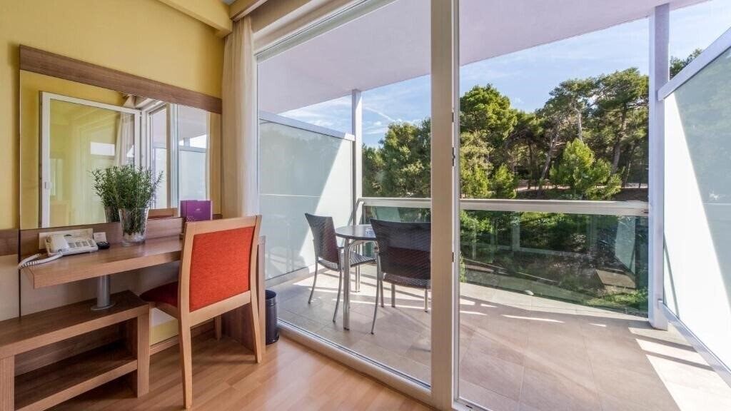 Изображение Aurora 4*