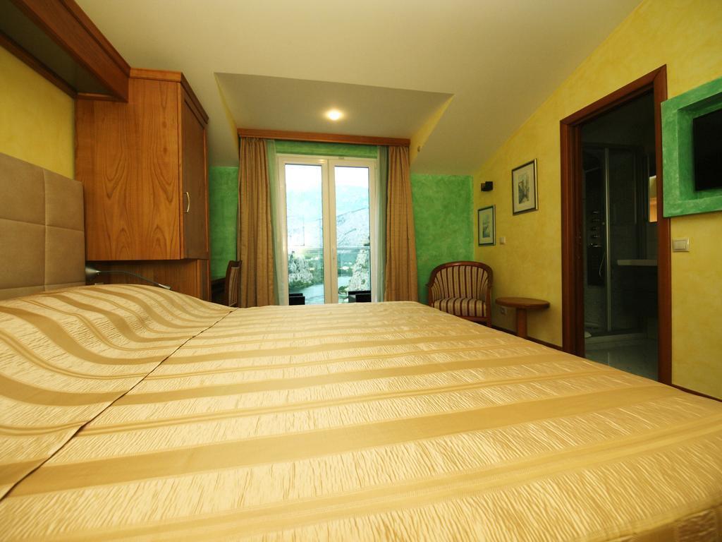 Вид Villa Dvor Hotel 3*