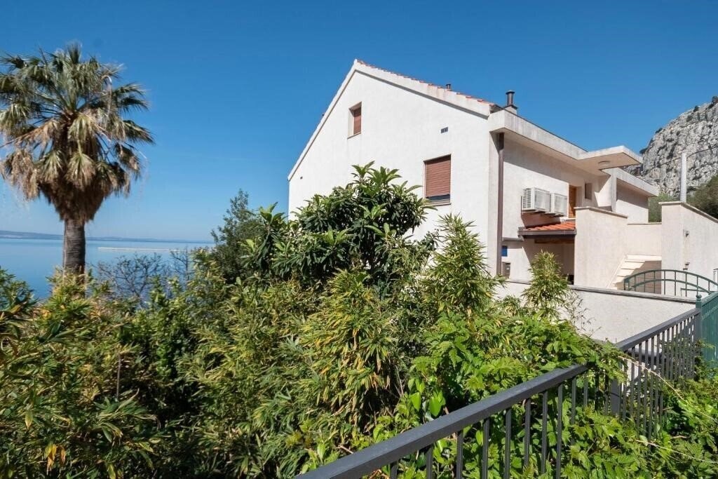 Готель App Maja 3*