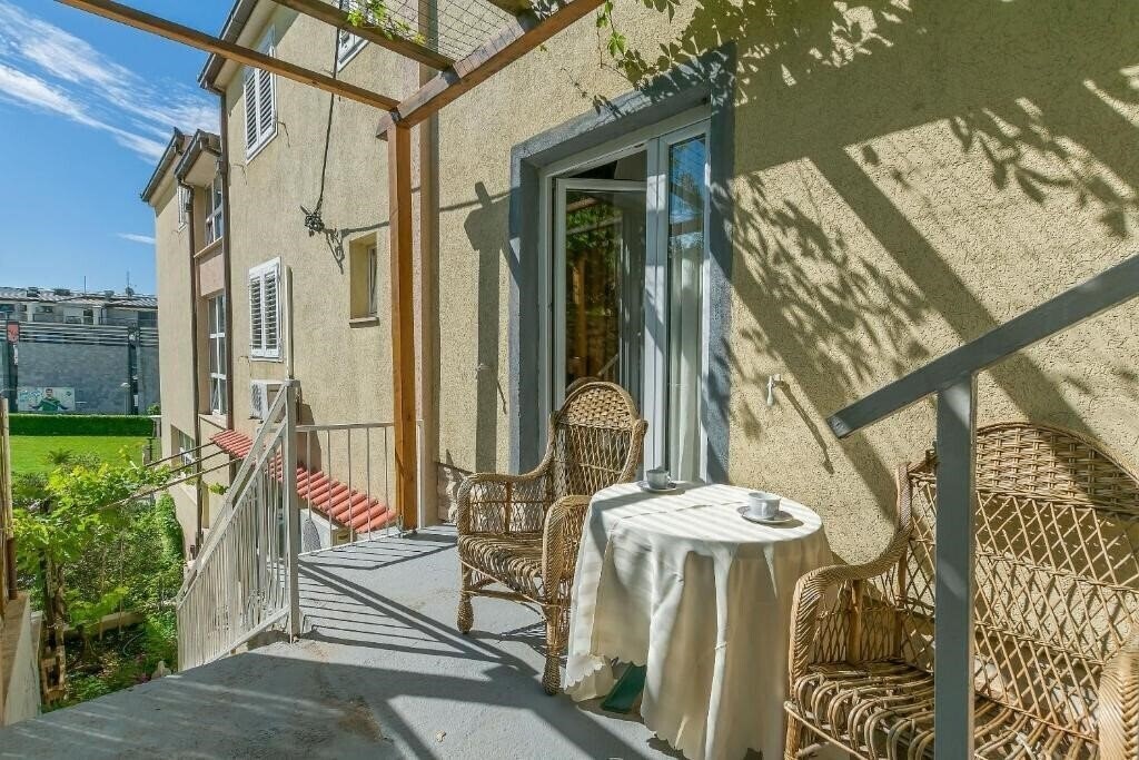 Панорама App Mate 3*