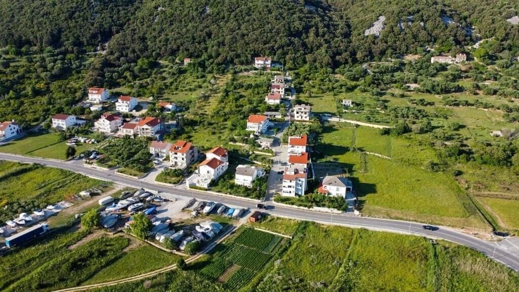 Панорама Hotel Navis 5*