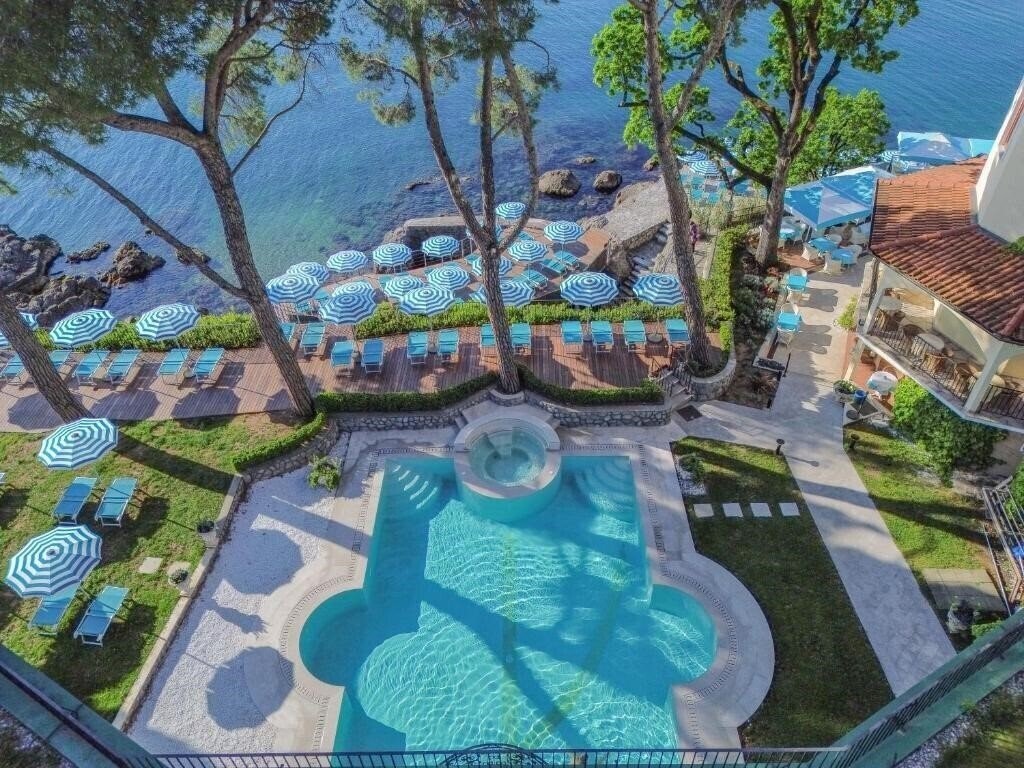 Апартаменти Miramar 4*