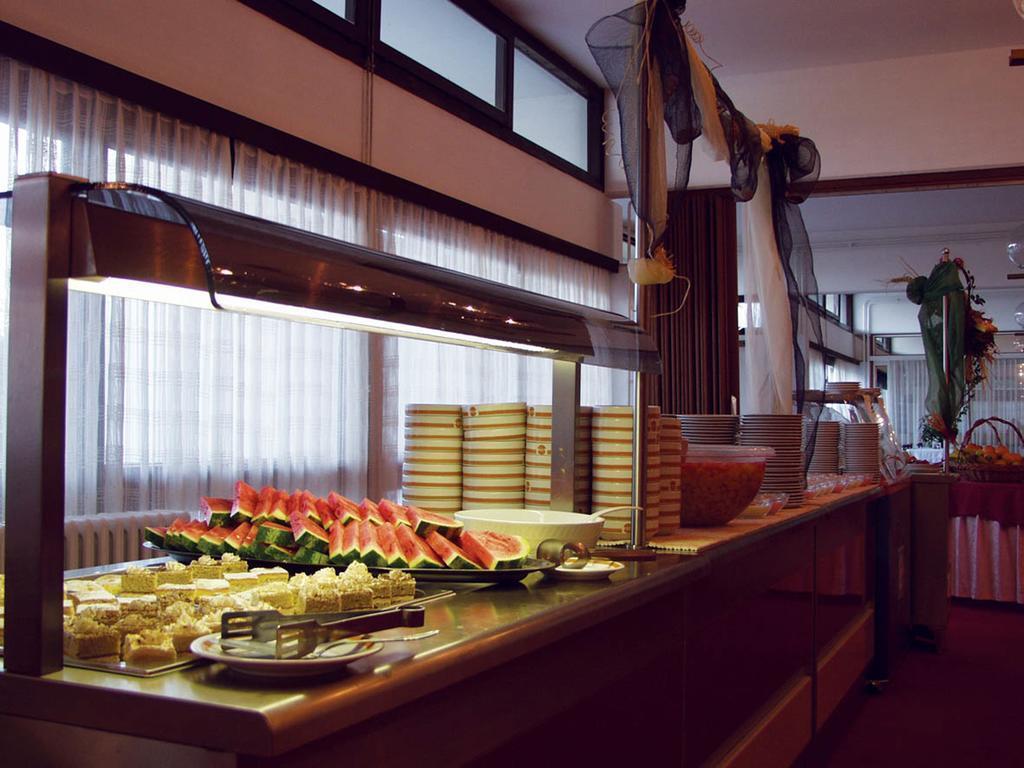 Панорама Eva 2*