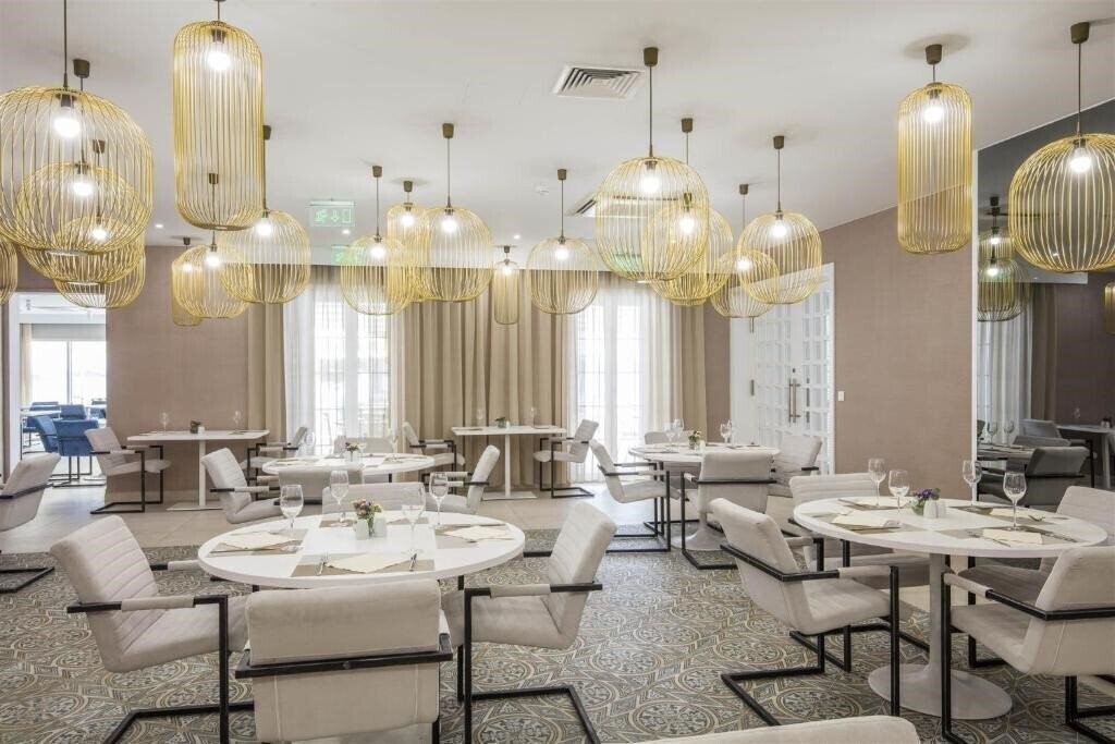 Панорама Aminess Younique Bellevue Hotel 4*