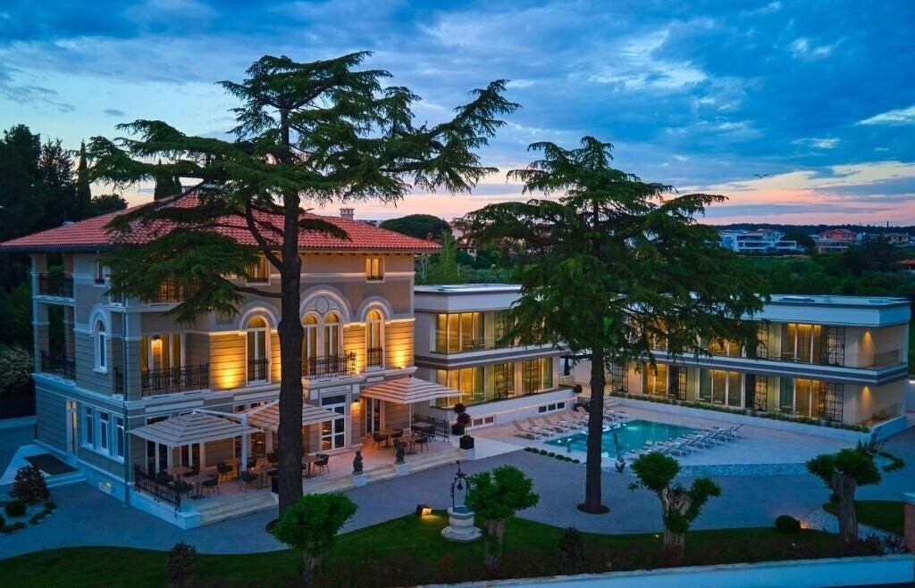 Отель Palazzo Rainis 4*